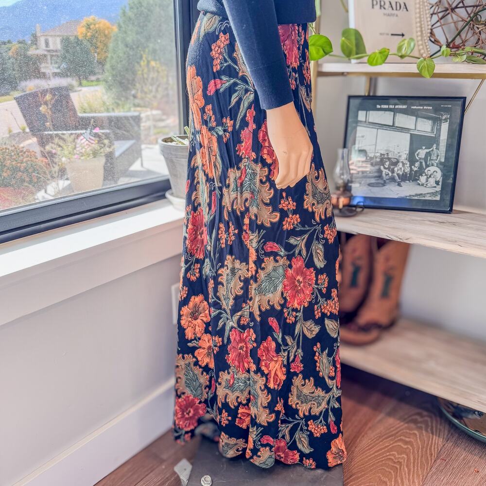 Salaam! Autumn Vibes Bold Floral Maxi Skirt w/ Elastic Waistline, Women's M/L